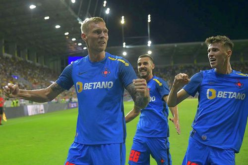 Tamm, care la 1,93 metri e cel mai 
înalt fotbalist de câmp al FCSB-ului, 
a marcat până acum 3 goluri în cele 
7 meciuri disputate în tricoul 
roș-albastru/ FOTO Cristi Preda