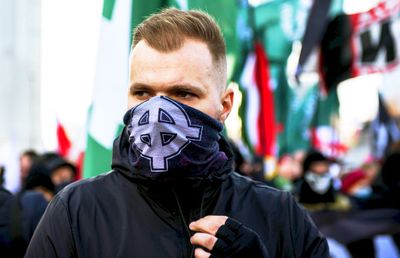 Exces de zel de la UEFA? Un alt banner din galeria FCSB poate fi interpretat ca rasist. Dar e corect să o facem?