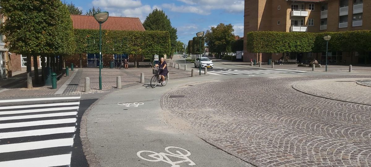 Portofelul nostru nu-i făcut pentru Nord » Reporterii GSP au comparat prețurile din România cu cele din Danemarca: cola, berea și taxiul te lasă cu buzunarele goale