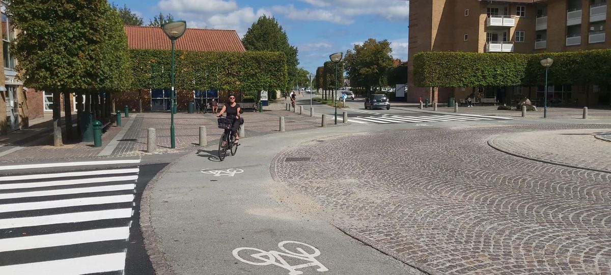 Portofelul nostru nu-i făcut pentru Nord » Reporterii GSP au comparat prețurile din România cu cele din Danemarca: cola, berea și taxiul te lasă cu buzunarele goale