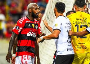 Altă bătaie la antrenamentul lui Flamengo: Gerson i-a spart nasul lui Varela! Au intervenit colegii pentru a-i opri pe jucătorii furioși!