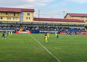 Unirea Slobozia - Petrolul Ploiești, meciul care deschide etapa 6 din Superligă » ROȘU în startul reprizei secunde!