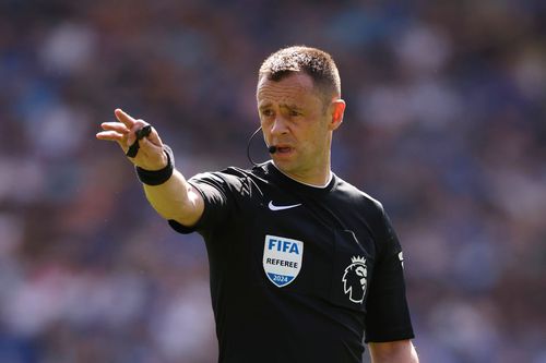 Stuart Attwell, arbitrul acuzat de Nottingham Forest că este fan Luton Town / Foto: GettyImages