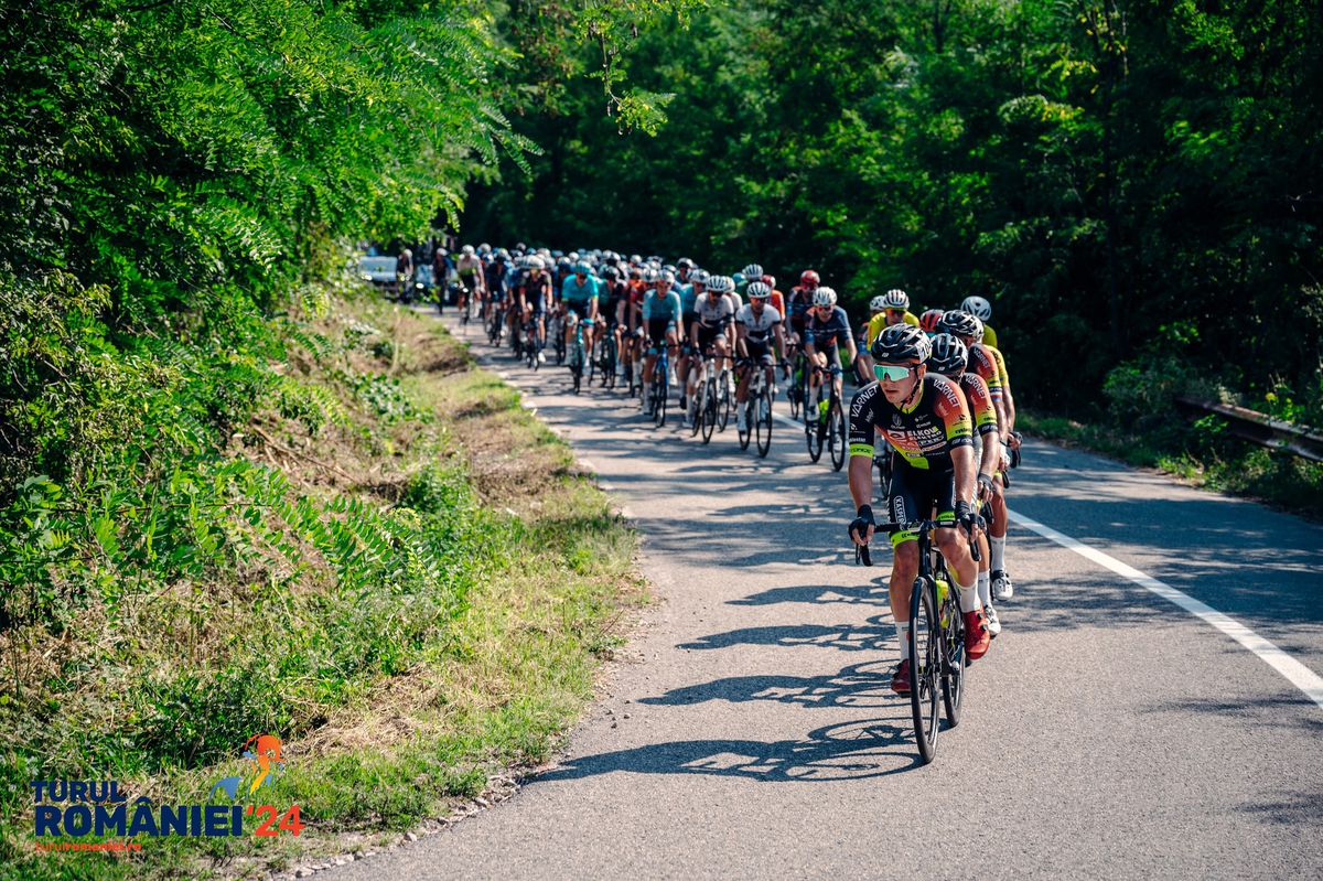 S-a schimbat liderul în Turul României » Ce s-a întâmplat în etapa a II-a din „Micla Buclă” + start din Sibiu pentru o nouă zi caniculară