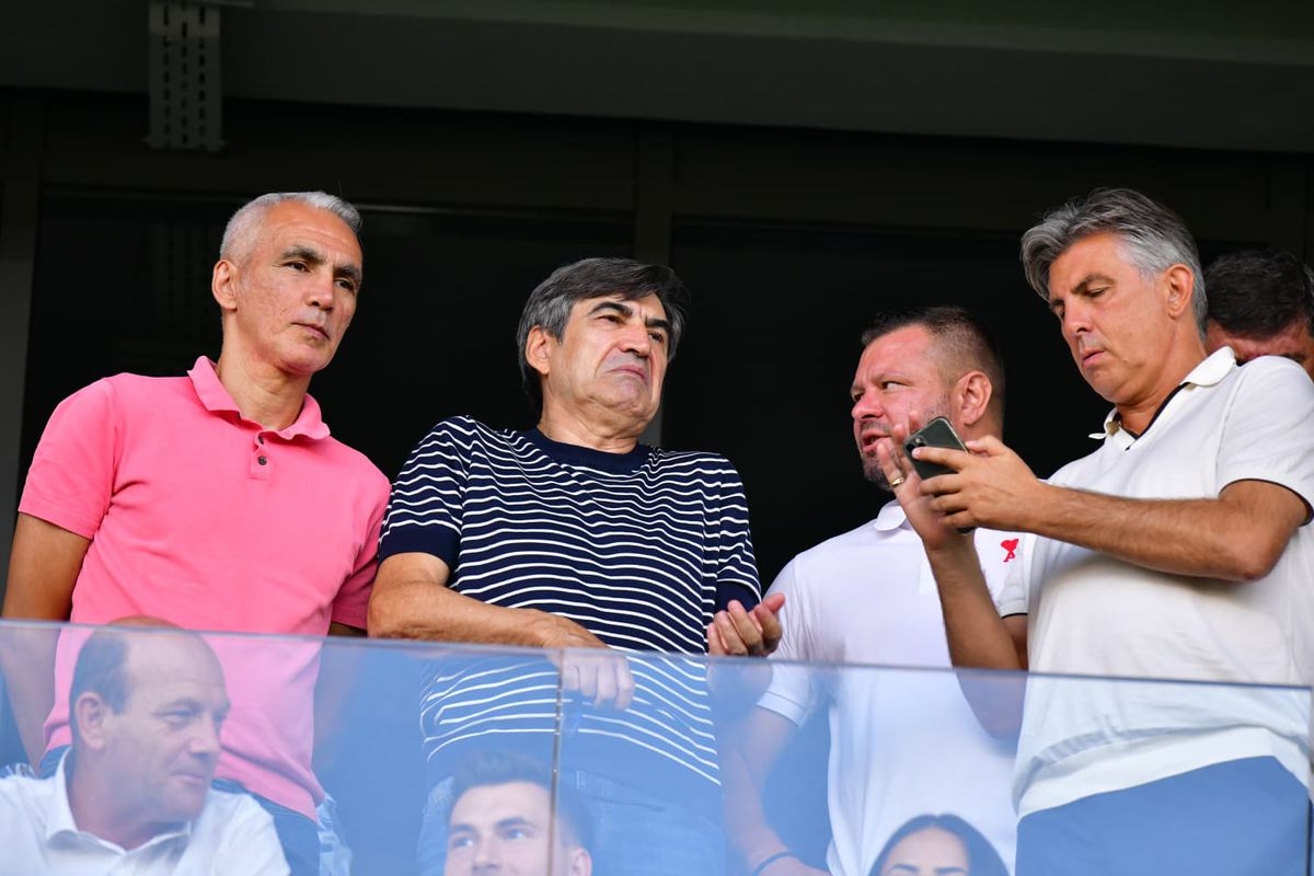 Scenografia pregătită de Peluza Sud la meciul cu CS Dinamo