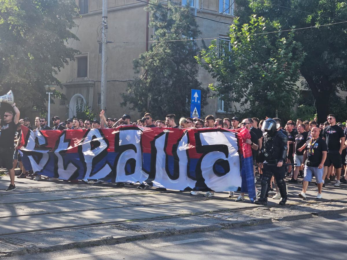 Scenografia pregătită de Peluza Sud la meciul cu CS Dinamo