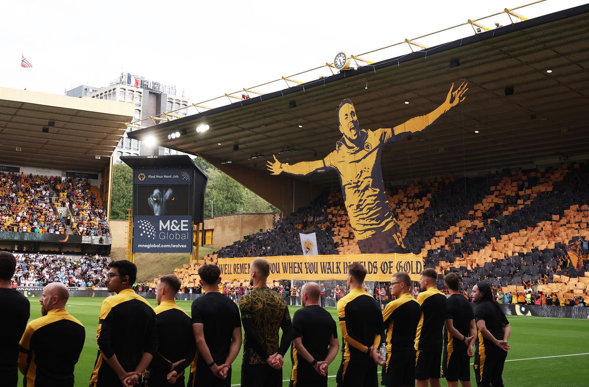 Un stadion în lacrimi » Omagiu emoționant pentru Diogo Jota, cu soția și părinții lui în tribune: „Prin câmpiile aurii...”