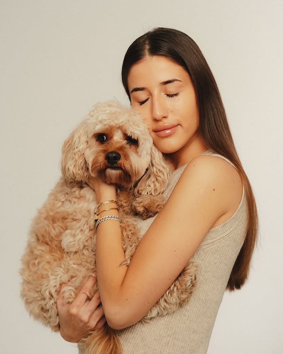 Fiica lui Adrian Ilie poate deveni una dintre cele mai bogate femei din România: implicată într-o afacere de sute de milioane de euro