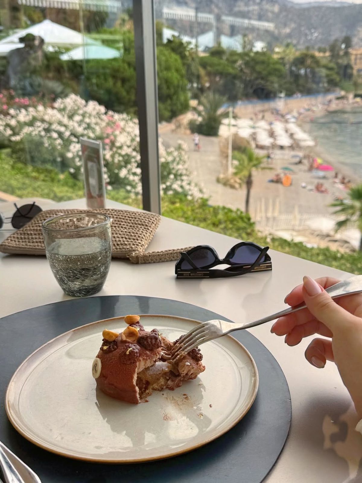 Simona Țăranu, vacanță de vis » Fotografii electrizante cu prezentatoarea TV: „Cam așa arată întreaga activitate”