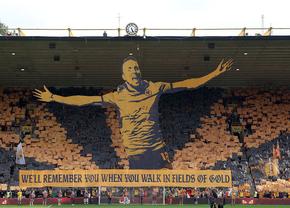Un stadion în lacrimi » Omagiu emoționant pentru Diogo Jota, cu soția și părinții lui în tribune: „Prin câmpiile aurii...”