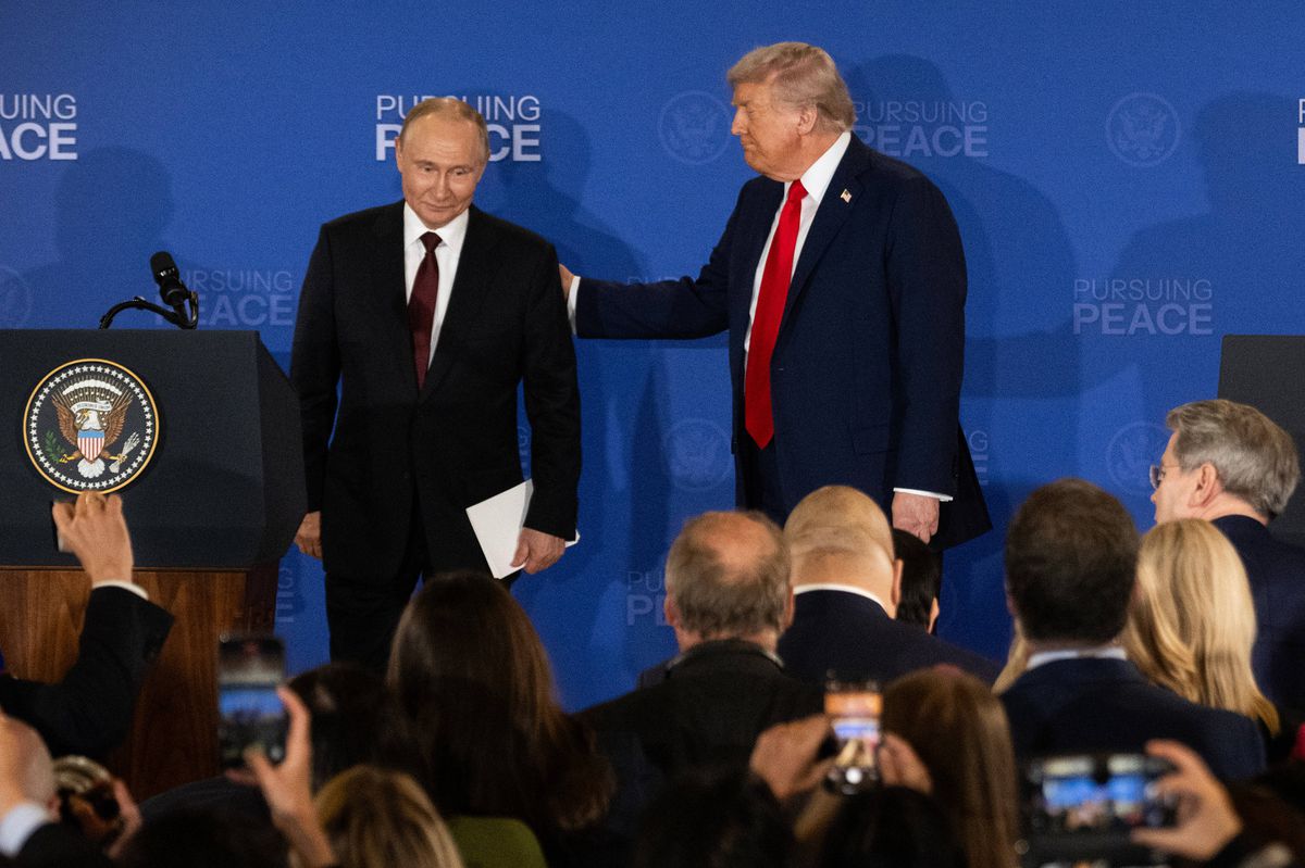 Garry Kasparov a văzut gesturile făcute de Donald Trump pentru Vladimir Putin și a răbufnit