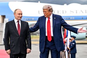 Garry Kasparov a văzut gesturile făcute de Donald Trump pentru Vladimir Putin și a răbufnit