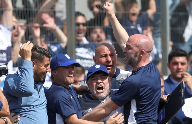 VIDEO Diego Maradona, înfrângere la debut într-o atmosferă fabuloasă: „Mă doare sufletul”