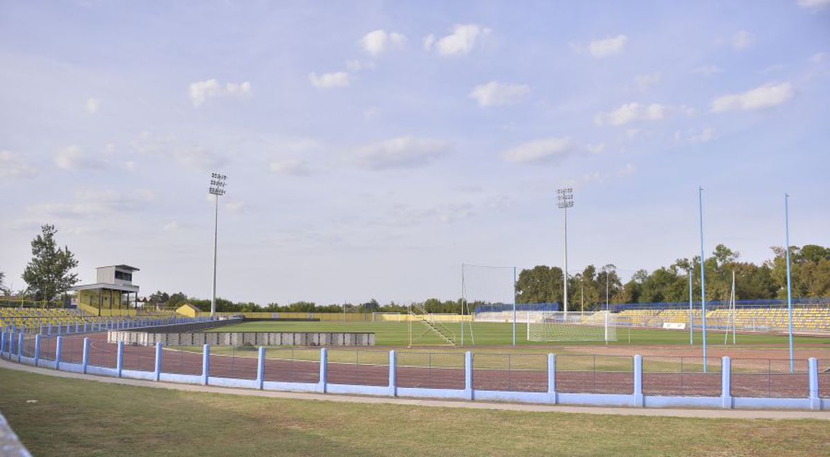 Senta - locul unde se joacă Topola - FCSB