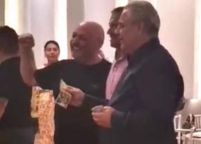 Șumudică a aruncat cu banii primiți de la Neluțu Varga » Ce dedicații s-au dat la petrecerea la care au mai fost Gigi Corsicanu și Pancu