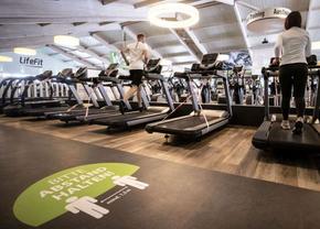 Au pierdut 12 ani! » Sălile de fitness se înmulțesc, cluburile sportive rămân pe loc
