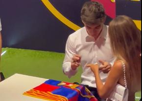 Starul Barcelonei a primit un bilețel de la o admiratoare, chiar în timpul sesiunii de autografe » Ce a urmat