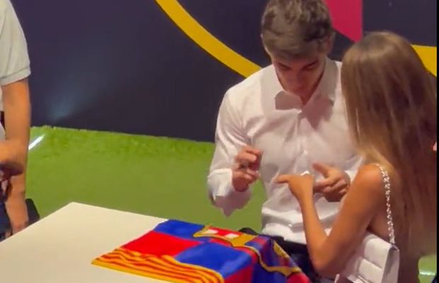 Starul Barcelonei a primit un bilețel de la o admiratoare, chiar în timpul sesiunii de autografe » Ce a urmat