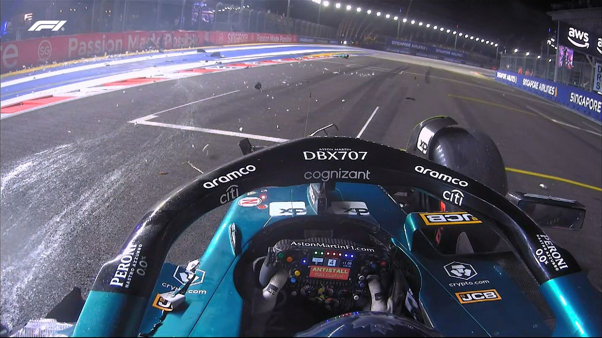 Accident înfiorător în MP de Formula 1 din Singapore » Mașina pilotată de Stroll a fost făcută praf