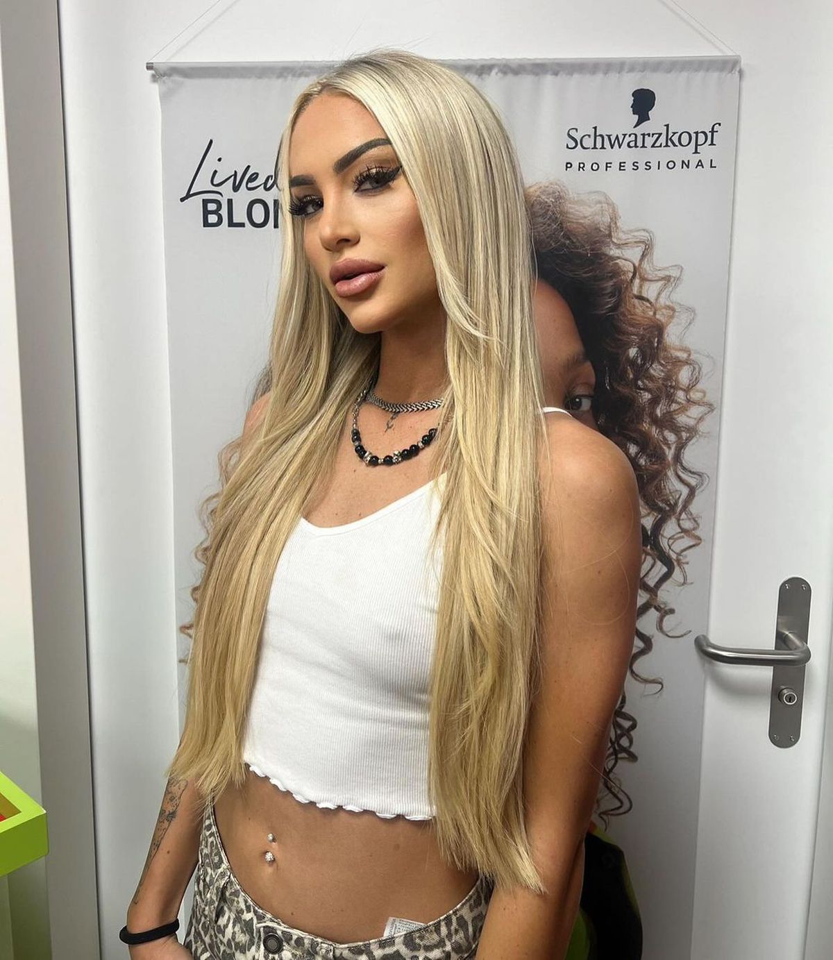 S-a dat drept Jack Grealish, a abordat-o pe cea mai sexy fotbalistă și i-a făcut avansuri: „Nu sunt mamă” / „Aș putea să schimb asta”