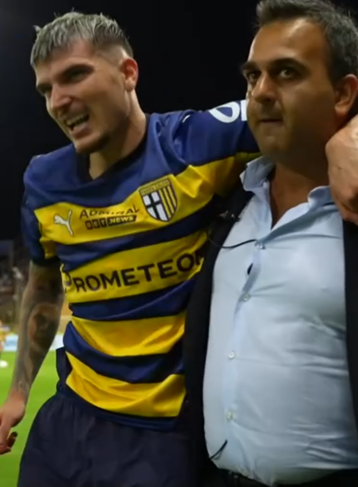 Imaginile durerii! Valentin Mihăilă s-a accidentat și nu a putut să iasă singur de pe gazon » Panică pentru Mircea Lucescu