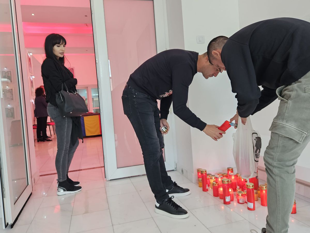 Familia Dinamo și-a luat rămas-bun de la Gigi Mulțescu și Valentin Samungi! Foștii mari sportivi au fost depuși la muzeul din Ștefan cel Mare + Momente copleșitoare cu Alexandru Băluță