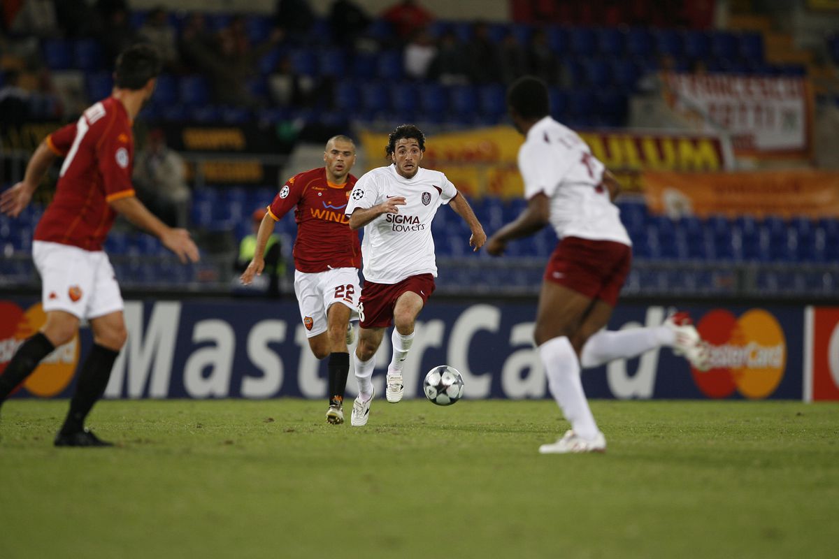 Fix 17 ani de când zidarul Culio a răpus gladiatorii » Imagini memorabile de pe Olimpico + Amintirile „Papei de la Roma”: „Fază tare cu Trică în vestiar”