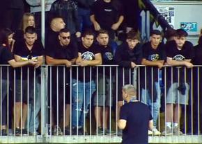 Nu a mai suportat să vadă ce pățește antrenorul: „Îmi vine să plâng”