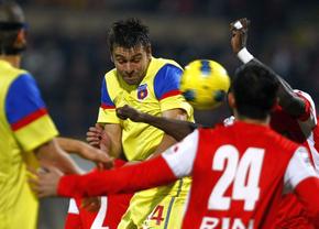 Ultima dată când Dinamo a avut 11 puncte peste FCSB s-a terminat rău pentru „câini”: de acolo a pornit declinul