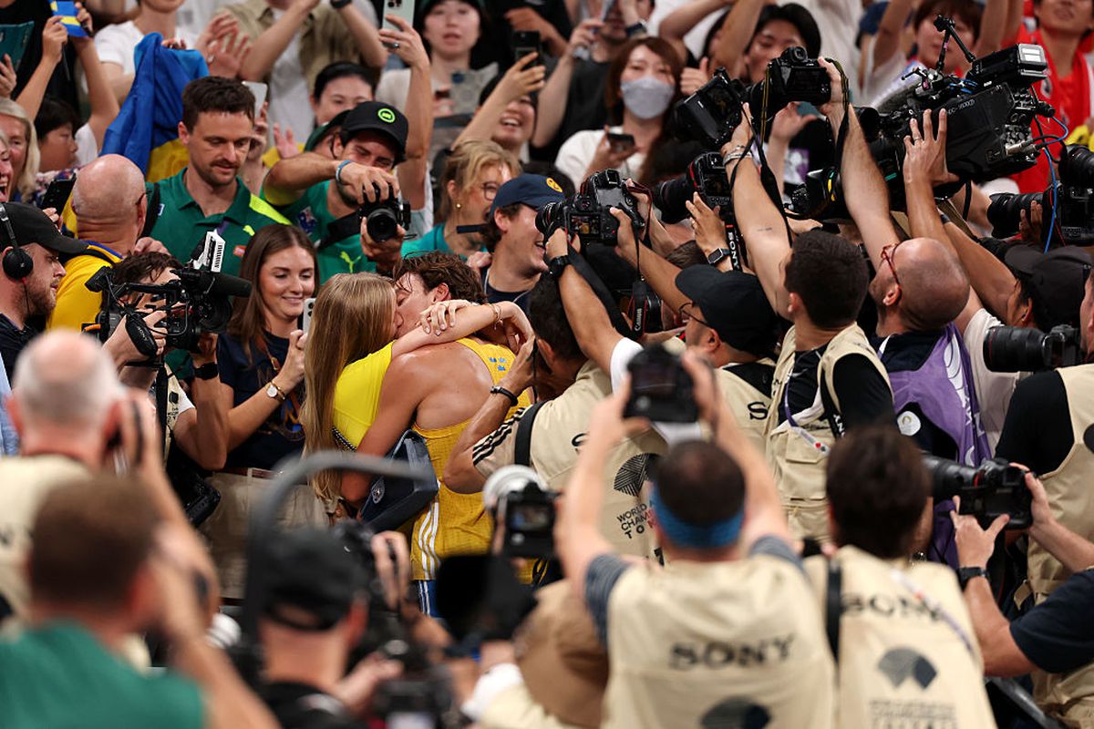 Desire e mereu acolo pentru „Mondo” Duplantis, sportivul momentului în lume » Scenă cu repetiție: sărutul de la Tokyo a devenit viral