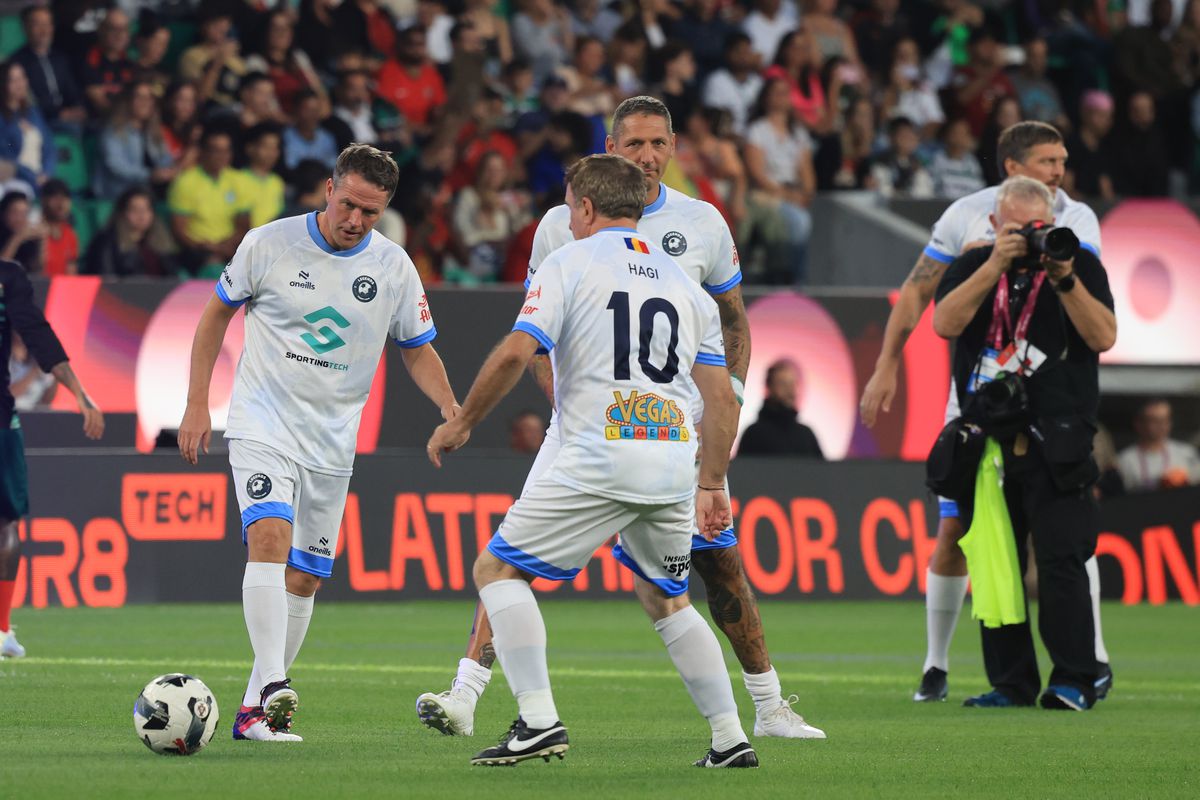 Gică Hagi la Legends Charity Game