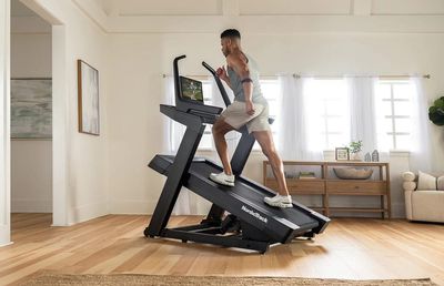 Banda de alergat NordicTrack – tehnologia iFiT, SmartAdjust și AI Coach pentru o experiență interactivă unică și motivantă