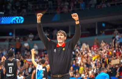 Antrenorul campioanei europene, spitalizat la câteva zile după câștigarea EuroBasket 2025 » A pierdut 7 kg!