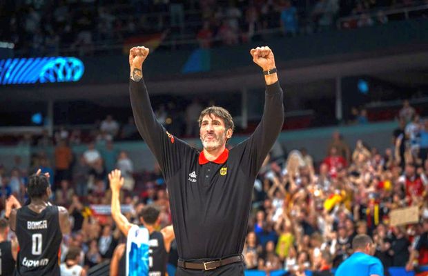 Antrenorul campioanei europene, spitalizat la câteva zile după câștigarea EuroBasket 2025 » A pierdut 7 kg!