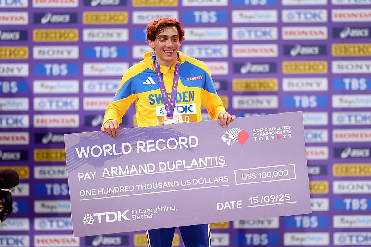 Desire e mereu acolo pentru „Mondo” Duplantis, sportivul momentului în lume » Scenă cu repetiție: sărutul de la Tokyo a devenit viral