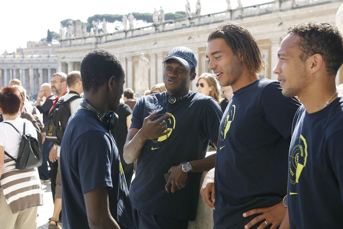 Fix 17 ani de când zidarul Culio a răpus gladiatorii » Imagini memorabile de pe Olimpico + Amintirile „Papei de la Roma”: „Fază tare cu Trică în vestiar”