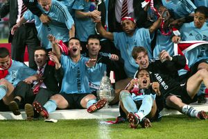 Antrenorul lui Ajax așteaptă întâlnirea cu Cristi Chivu: „Mă voi bucura să-l îmbrățișez din nou! Mereu vigilent și comunicativ”