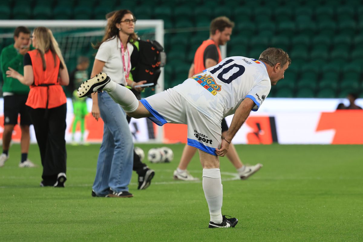 Gică Hagi la Legends Charity Game