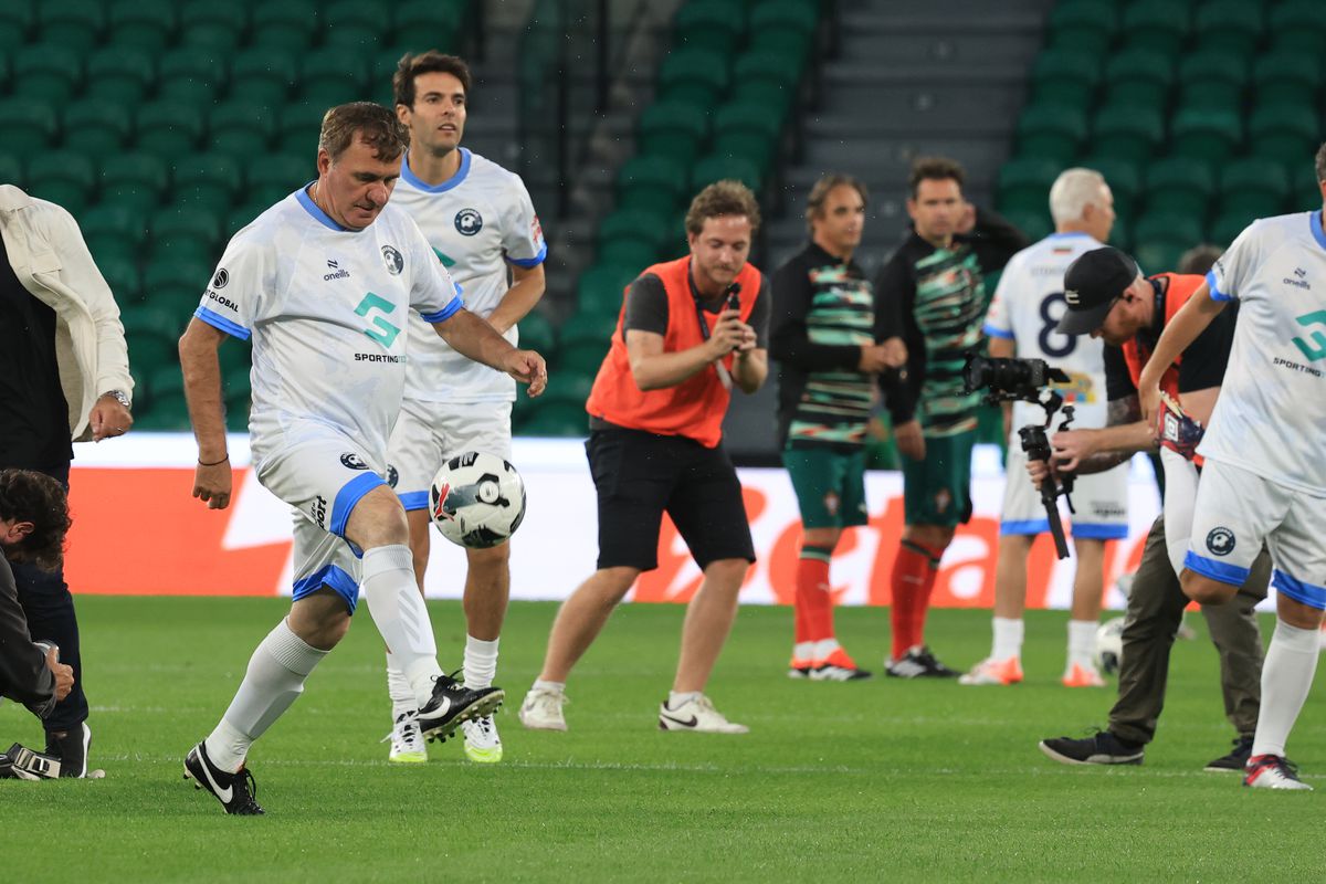 Gică Hagi la Legends Charity Game