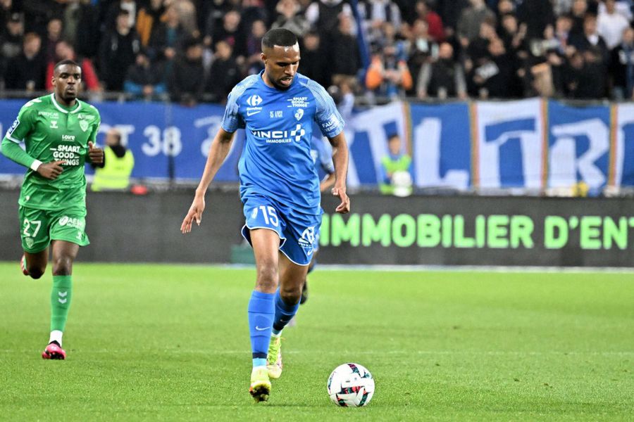 S-a scris istorie în Superliga! A debutat primul jucător născut în țara care are o populație cât Craiova!