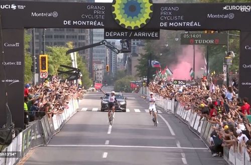 Duminică, Brandon McNulty s-a impus în Marele Premiu al Montrealului. O victorie cu scenariu superb. Tadej Pogacar, colegul de la UAE Team Emirates, i-a permis americanului să treacă primul linia de sosire.