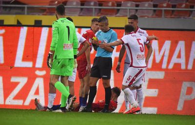 Dinamo, sătulă de arbitrajele din Liga 1! Scrisoare către CCA: „Punctul culminant, meciul disputat cu FCSB”