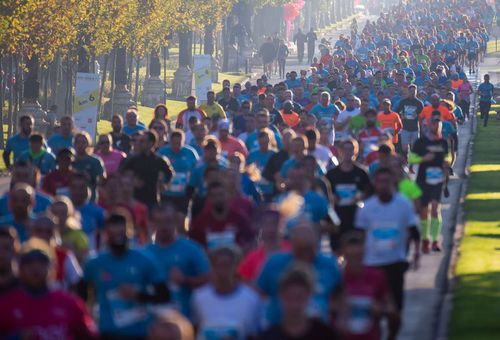 Situația la nivel mondial a determinat soluții ingenioase, iar OMV Petrom continuă să fie alături de organizatorii Maratonului București, care au fost nevoiți să se adapteze la noua situație și au creat o săptămână de alergare virtuală.