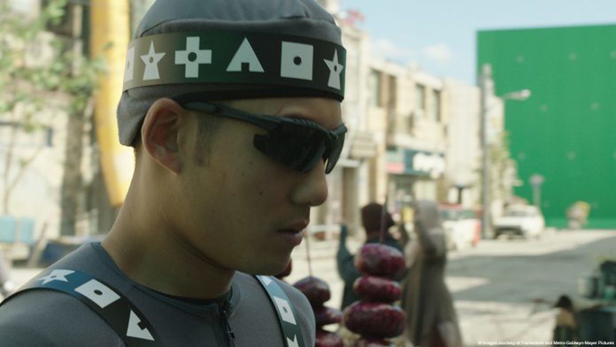 La ce ne uităm?! 24 de imagini de necrezut cu efectele speciale din filme: în ce hal arată o scenă celebră din Wolf of Wall Street în realitate!