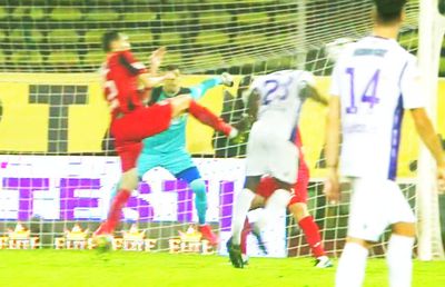 FOTO UPDATE Marius Avram a avut dreptate! Găman l-a călcat pe Malele