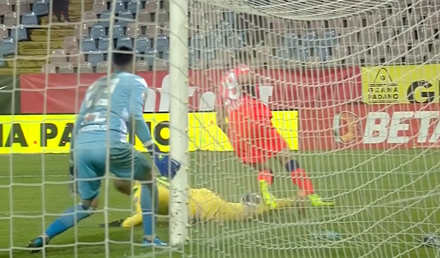 Duelul Scarlatache - Keseru, după care s-a dictat penalty Mihai Stoica reacționează după ce Mioveni a criticat arbitrajul: „Cea mai mare problemă a fost în meciul cu CFR” » Ce acuză oficialul