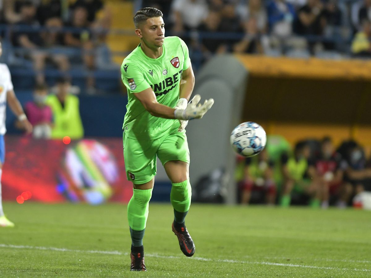 Mihai Eșanu, horror la șuturile de la distanță! La ce bornă incredibilă a ajuns după golurile încasate de la Ronaldo Deaconu