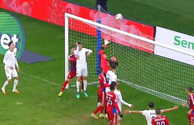 Gol cum n-a văzut Ghencea » Portarul de la CSA Steaua, umilit de un puști al Astrei cu o execuţie fabuloasă, direct din corner! „Militarii”, pas greșit