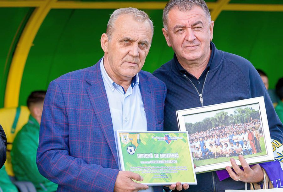 Ion Georgescu (în stânga) / Sursă foto: Facebook CS Mioveni „Niște derbedei! Miercuri anunțăm dacă ieșim din campionat!” » Declarație-șoc: CS Mioveni amenință cu retragerea din Liga 1!
