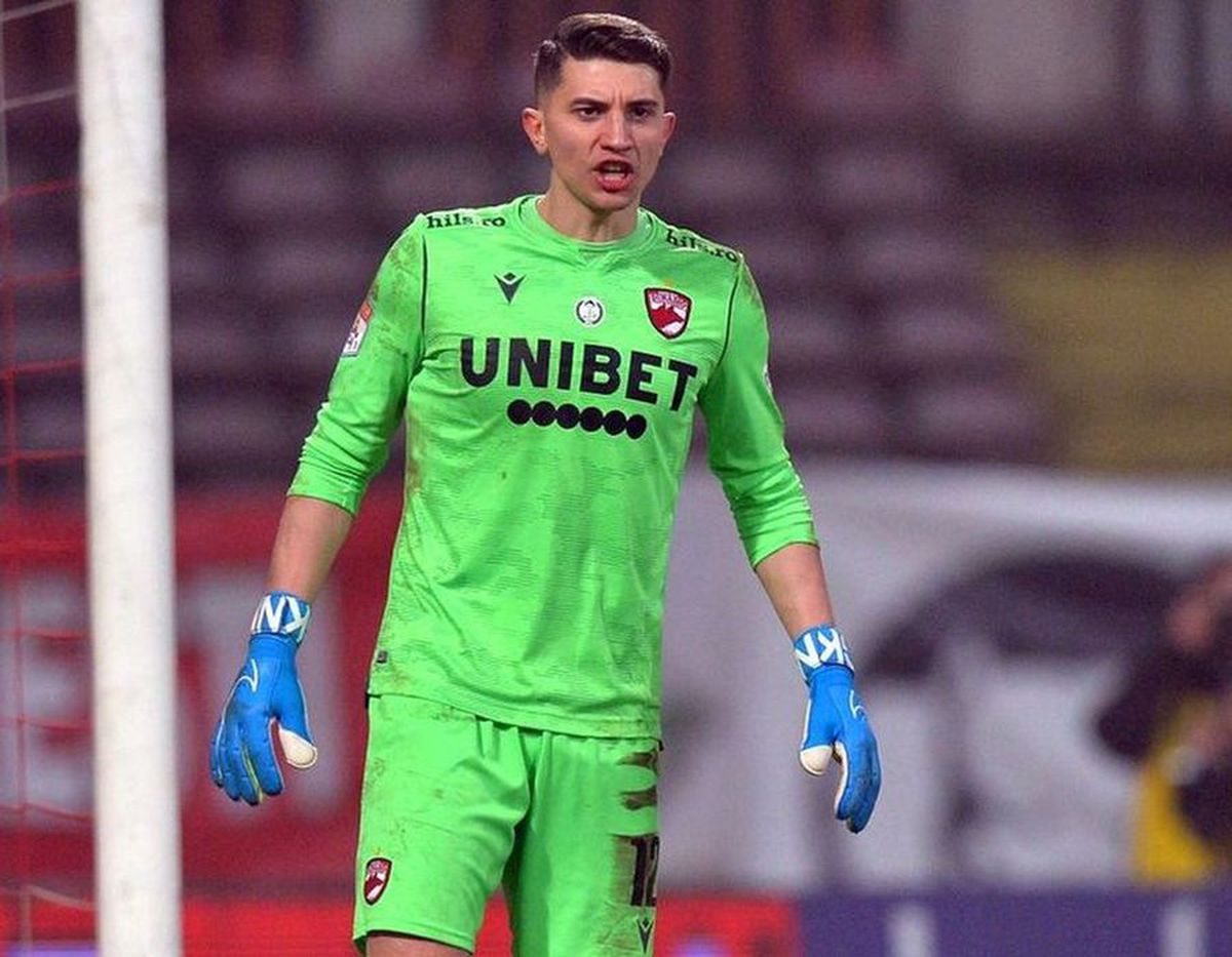 Mihai Eșanu, victima preferată a șuteurilor de la distanță! Are cele mai multe goluri încasate din afara careului